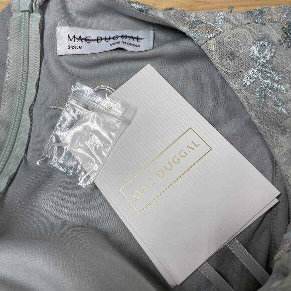 Mac Duggal NWT Embellished V-Neck Illusion Long Sleeve Gown Seamist Size 6 Blue - Picture 6 of 12